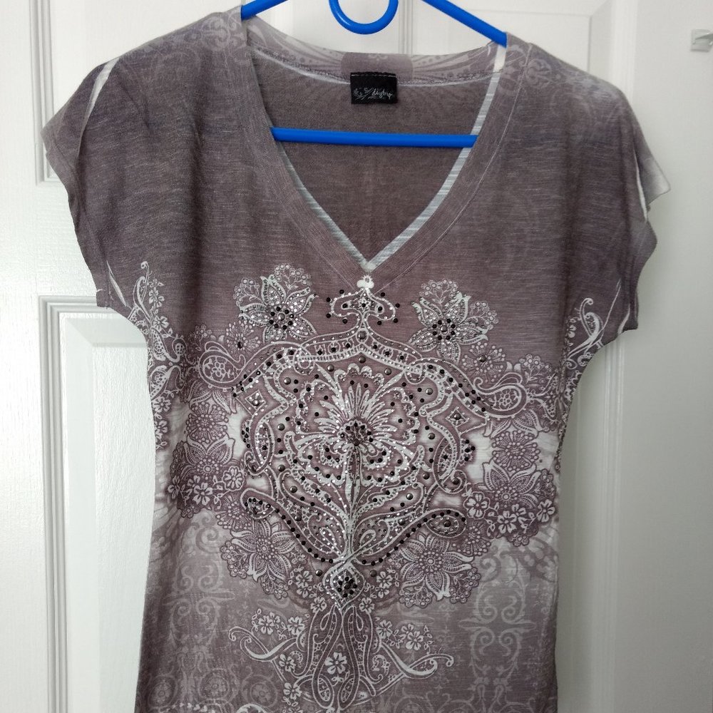 Short sleeve sequenced shirt by daytrip
